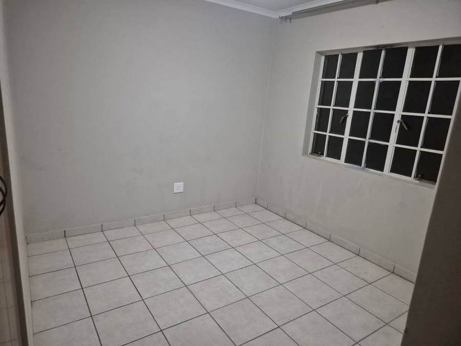 To Let 4 Bedroom Property for Rent in Waterkloof North West